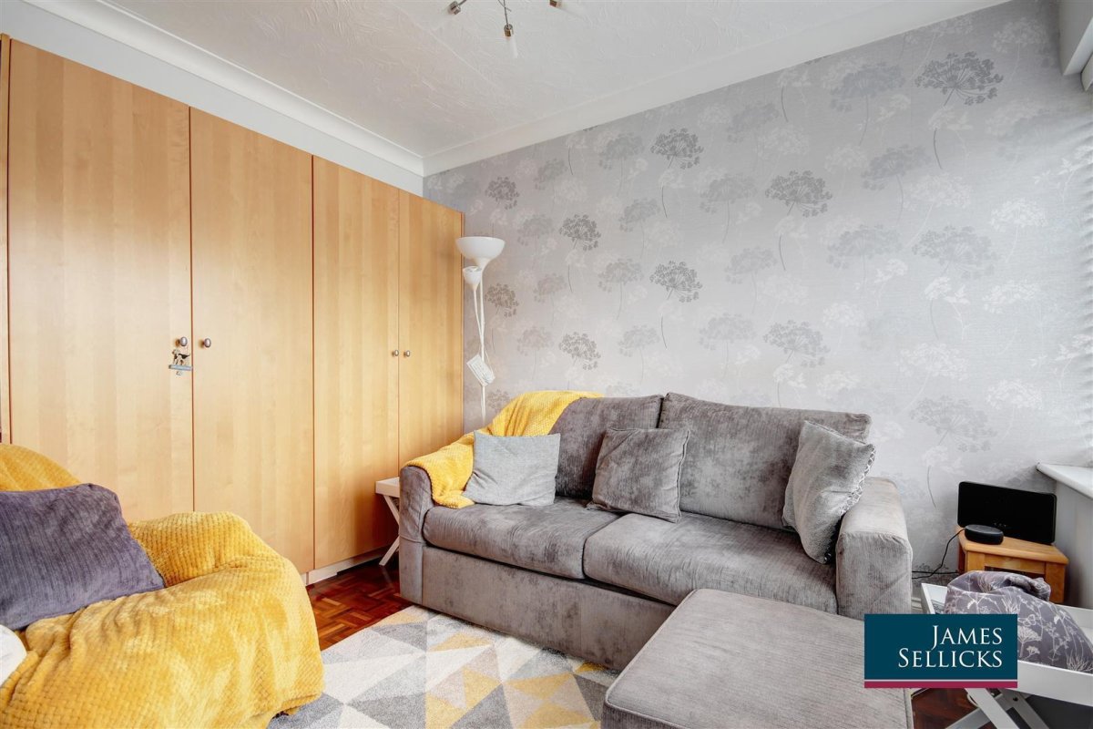 3 bedroom property for sale in Little Orchard, Clipston, Market