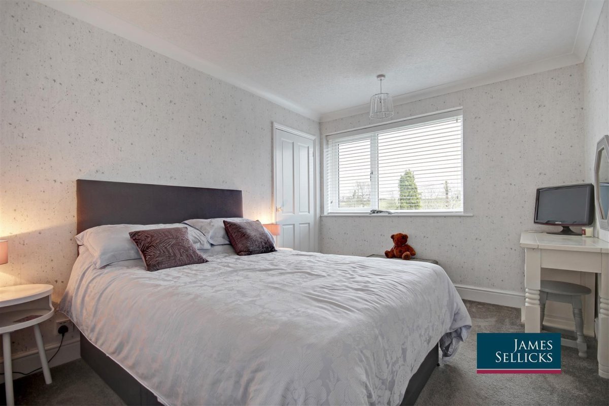 3 bedroom property for sale in Little Orchard, Clipston, Market