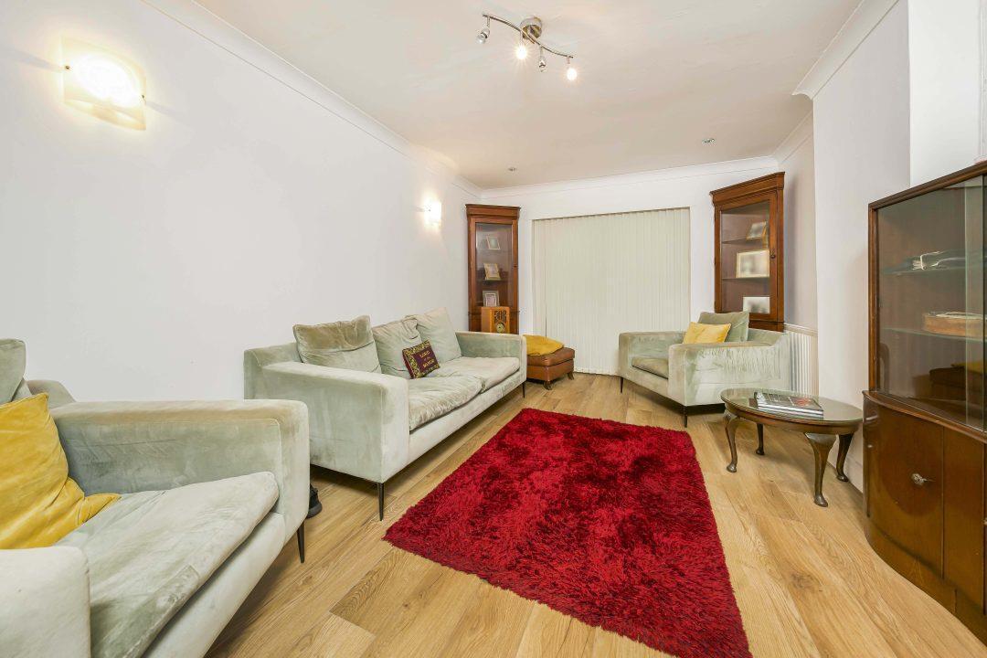 2 bedroom property for sale in Bourn Avenue, Hillingdon £550,000