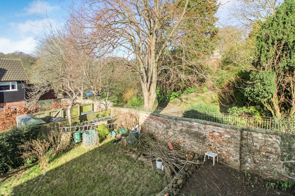 4 bedroom property for sale in Castle Ings Close, Knaresborough, North