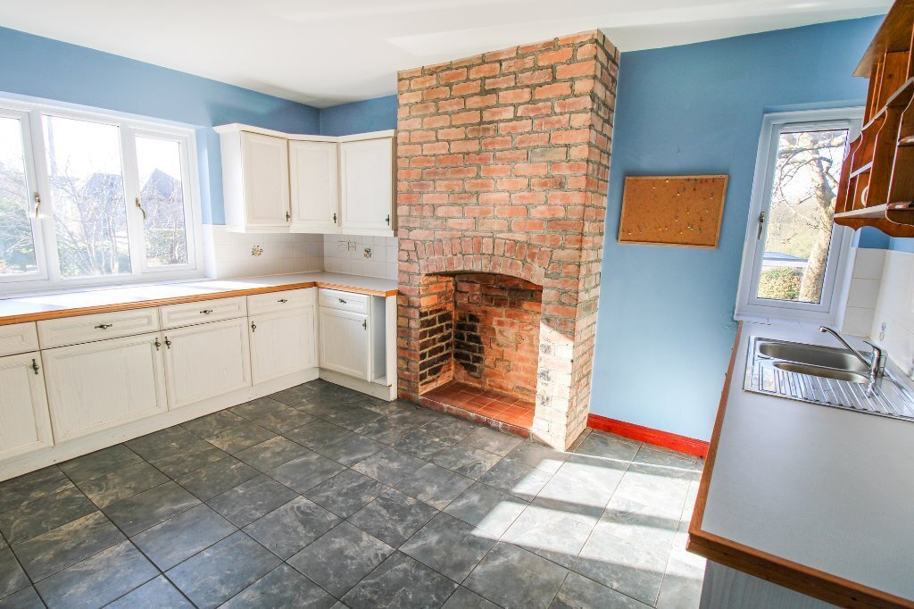 4 bedroom property for sale in Castle Ings Close, Knaresborough, North