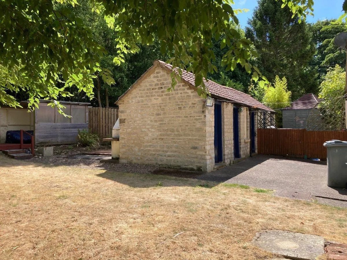GRANGE FARM COTTAGES, HIGH DYKE, STOKE ROCHFORD, GRANTHAM