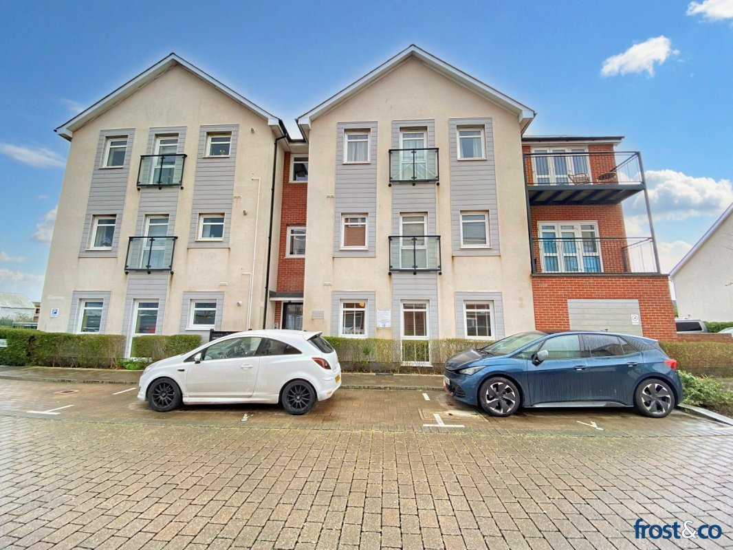 1 bedroom property for sale in Stabler Way, Hamworthy, Poole, Dorset, BH15 £189,000