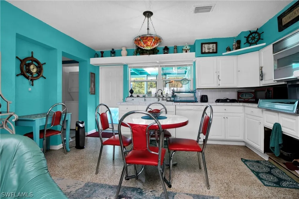 480 Ridgecrest Dr, Punta Gorda, FL 33982