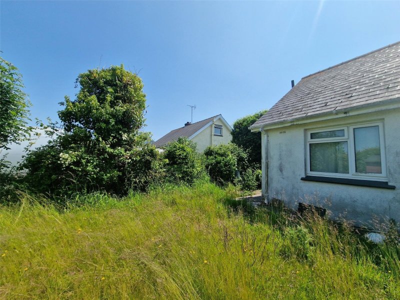 5 bedroom property for sale in Upper Lamphey Road, Pembroke