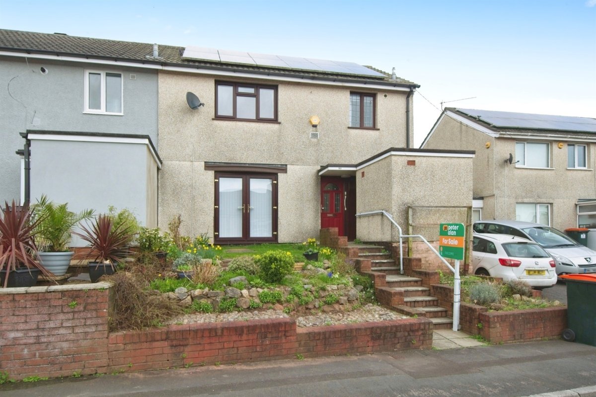 3 bedroom property for sale in Medlock Crescent, Bettws, Newport £165,000