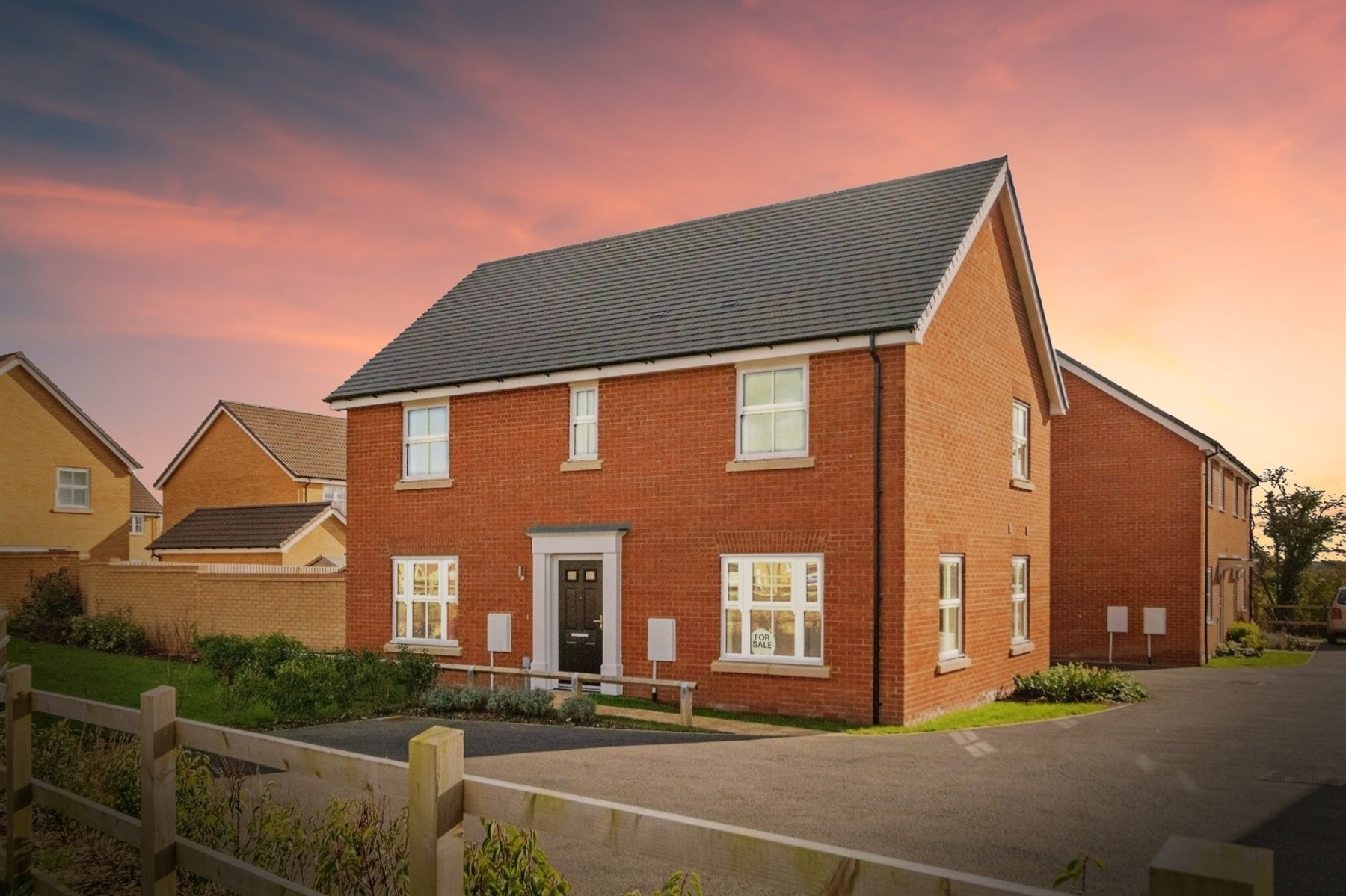 4 bedroom property for sale in Grafton Drive, Highfields Caldecote