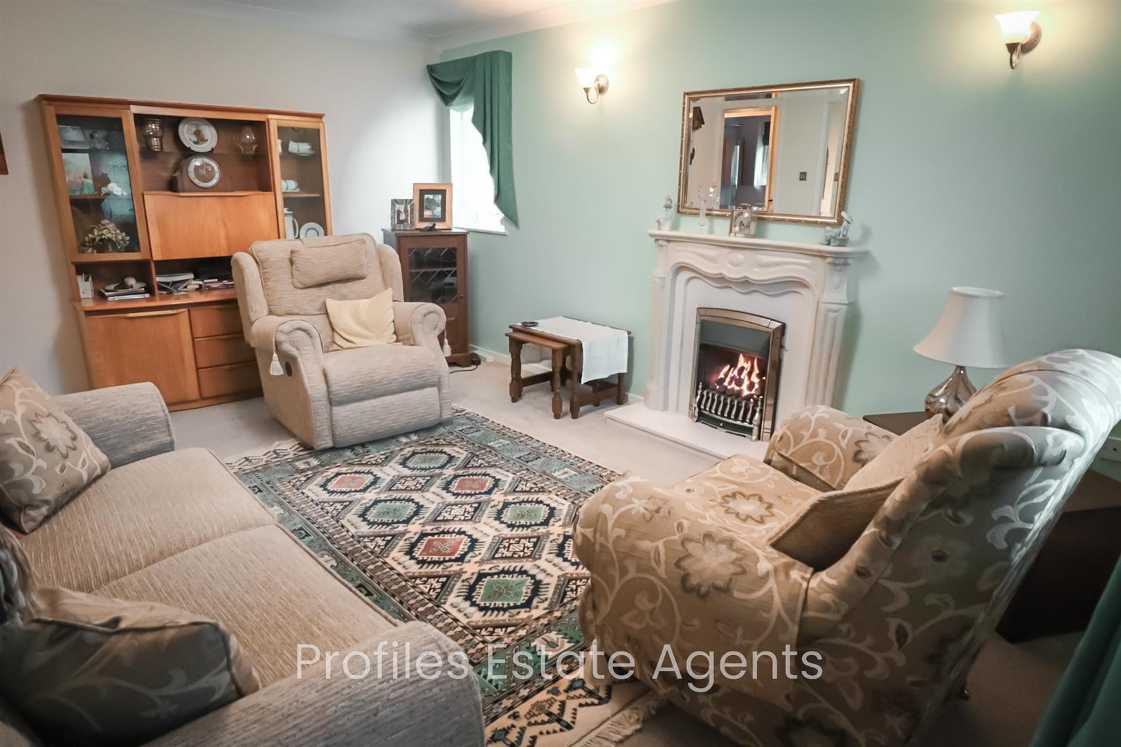 Lawton Close, Hinckley Image 6