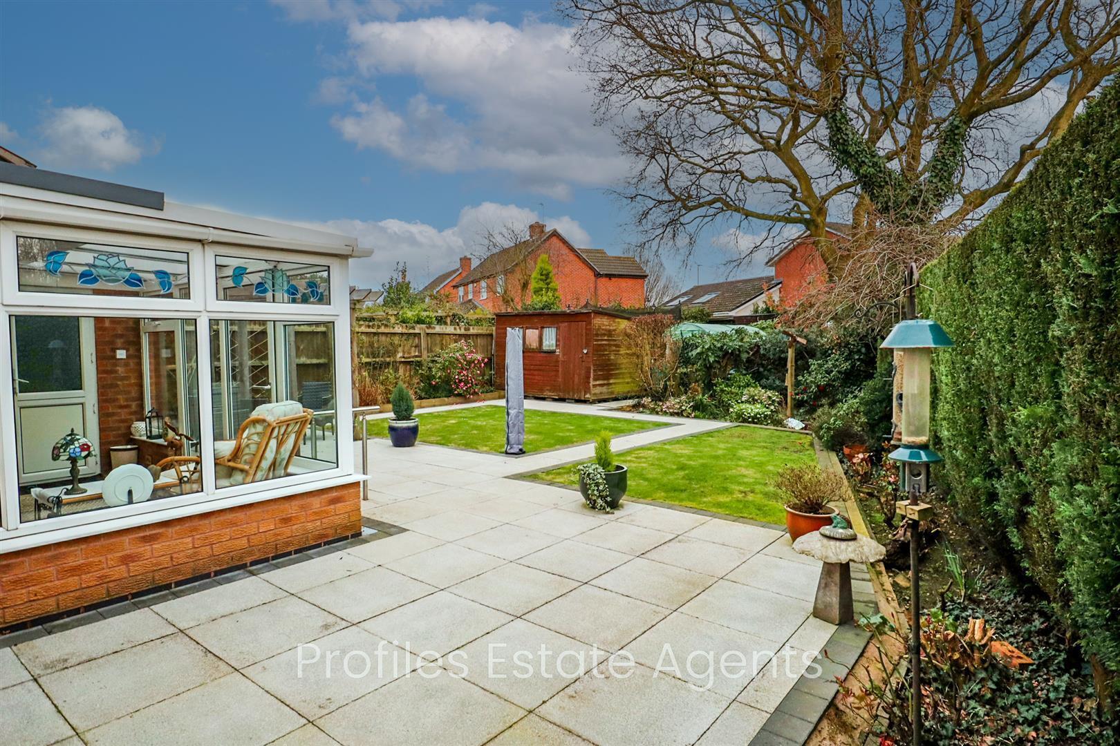 Lawton Close, Hinckley Image 14