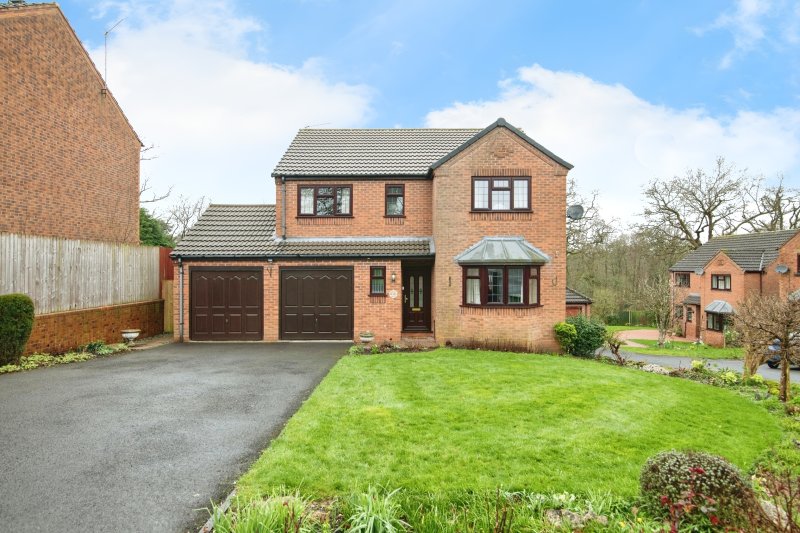 4 bedroom property for sale in Duxford Close, Redditch, Worcestershire