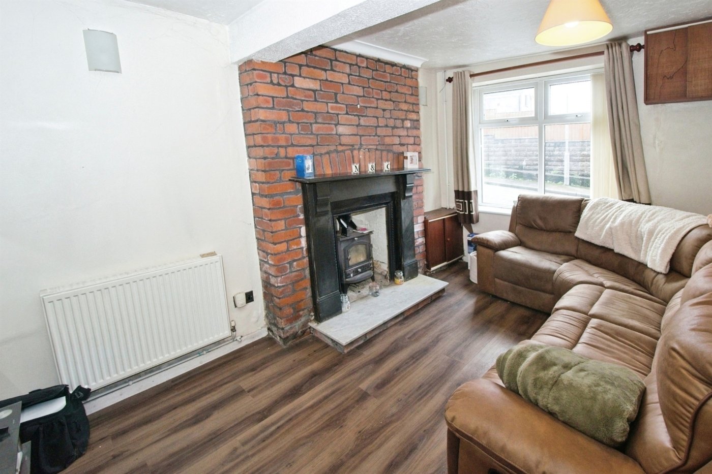 3 bedroom property for sale in Pleasant View, Trallwn, Pontypridd