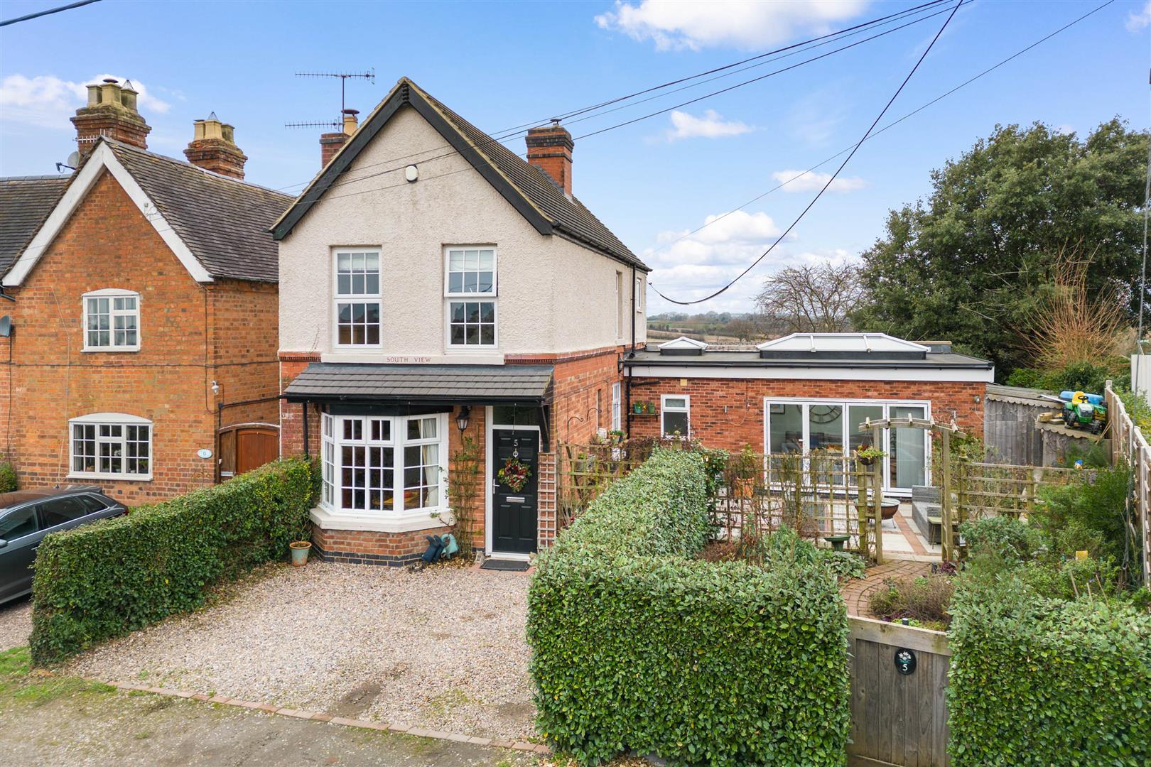 3 bedroom property for sale in Parkfield Lane, Hallow, Worcester £400,000