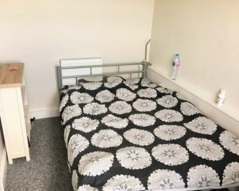 3 bedroom property for sale in Albourne Close, Brighton £250,000