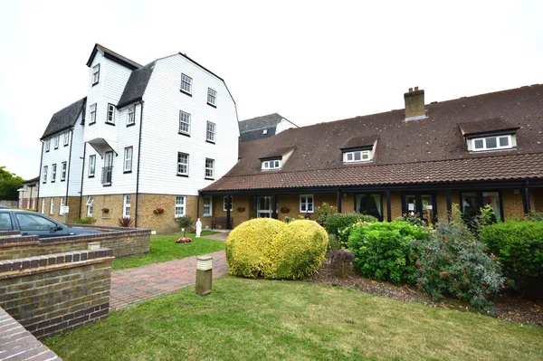 Lucam Lodge, Rochford, Rochford