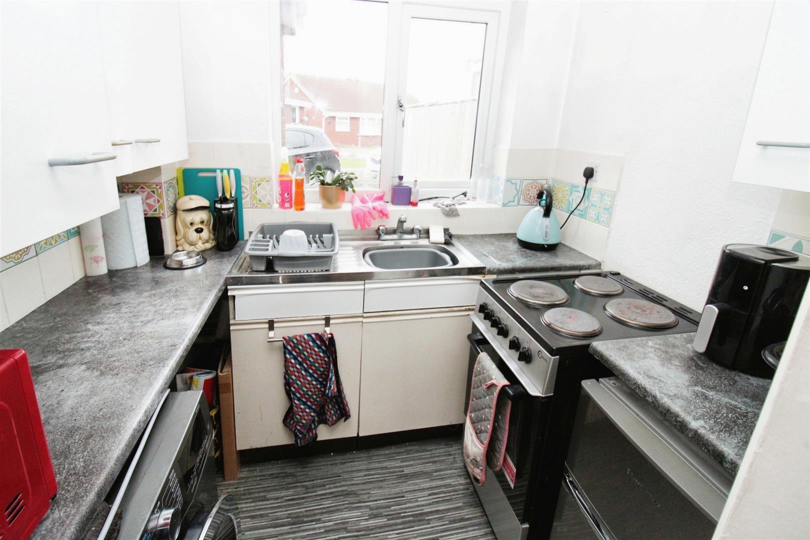 1 bedroom property for sale in Greenfield Garth, Beverley High Road