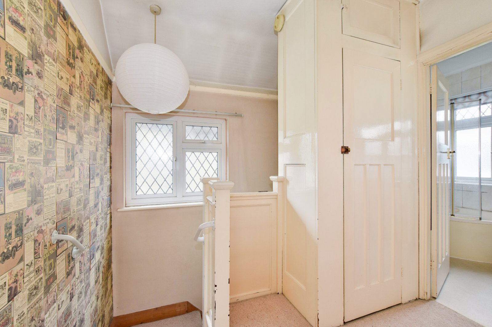 3 bedroom property for sale in Vicarage Lane, Kings Langley, Herts, WD4