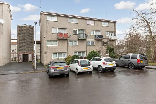 Inverclyde Gardens, Rutherglen, Glasg...