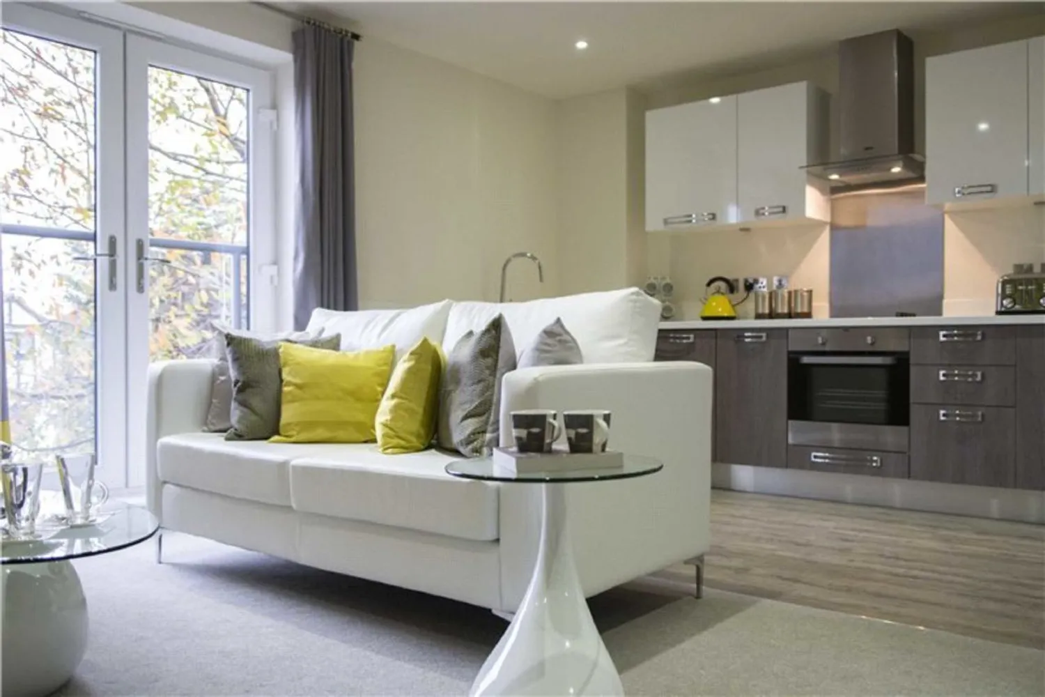 Lyon Road, Walton-On-Thames, KT12 photo 5