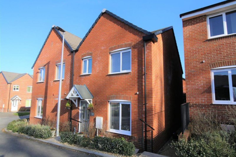 3 bedroom property for sale in Weaver Crescent, Tiverton £260,000