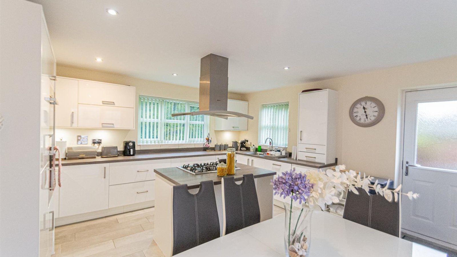 4 bedroom property to let in Actons Wood Lane, Sandymoor, Runcorn, WA7 £1,500 pcm