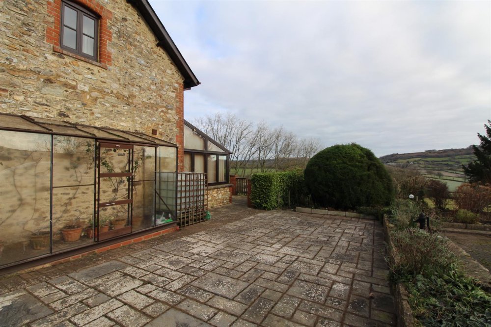 Stags 3 bedroom property to let in Combe Raleigh, Honiton