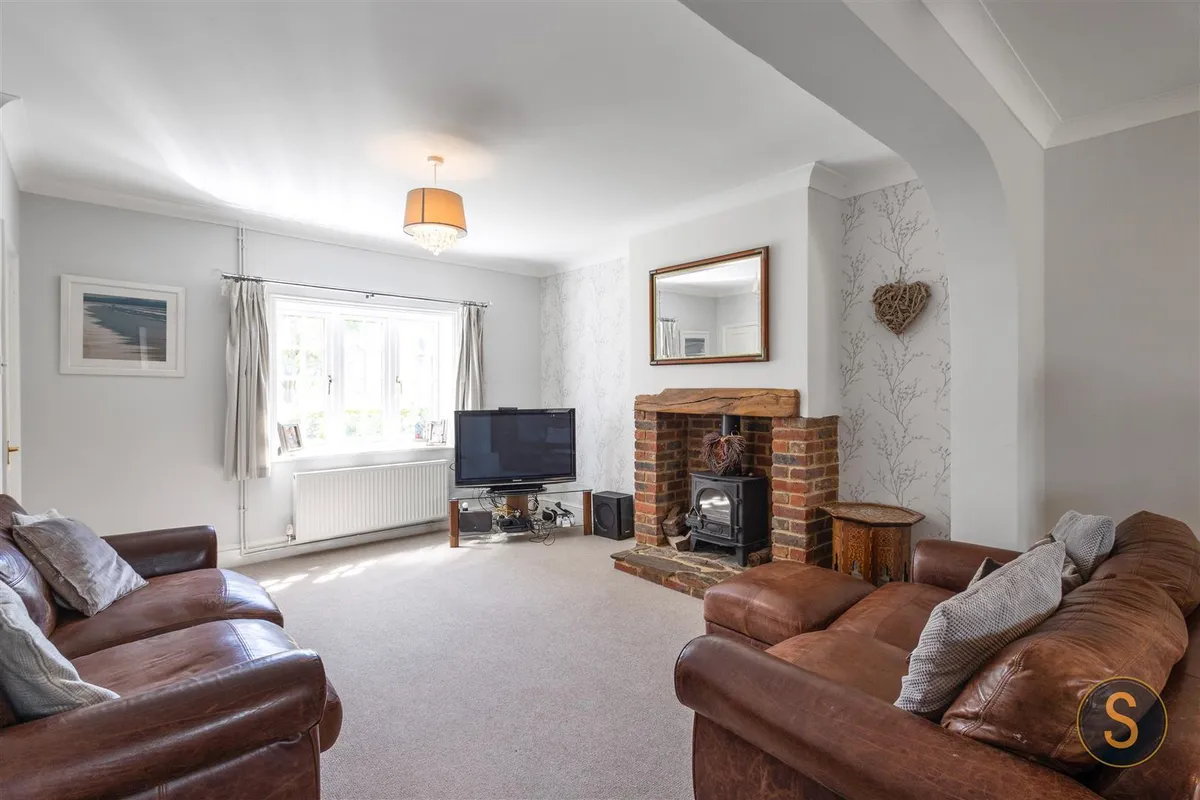 Chesham Road, Wigginton