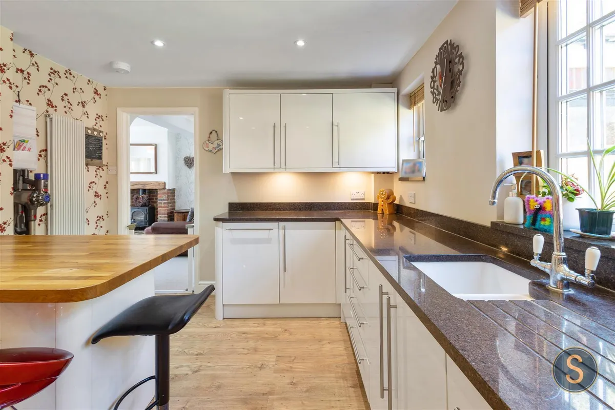 Chesham Road, Wigginton