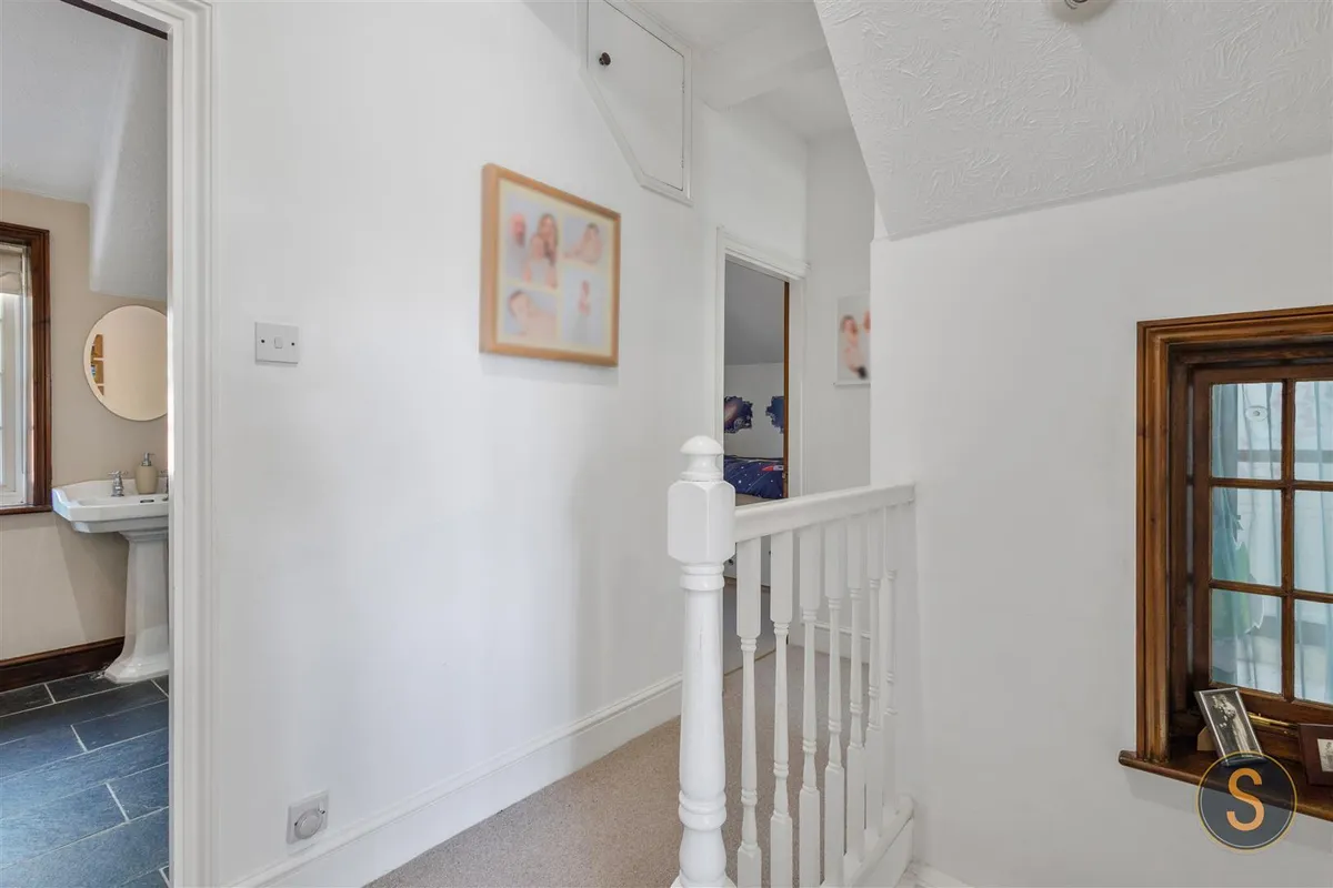 Chesham Road, Wigginton