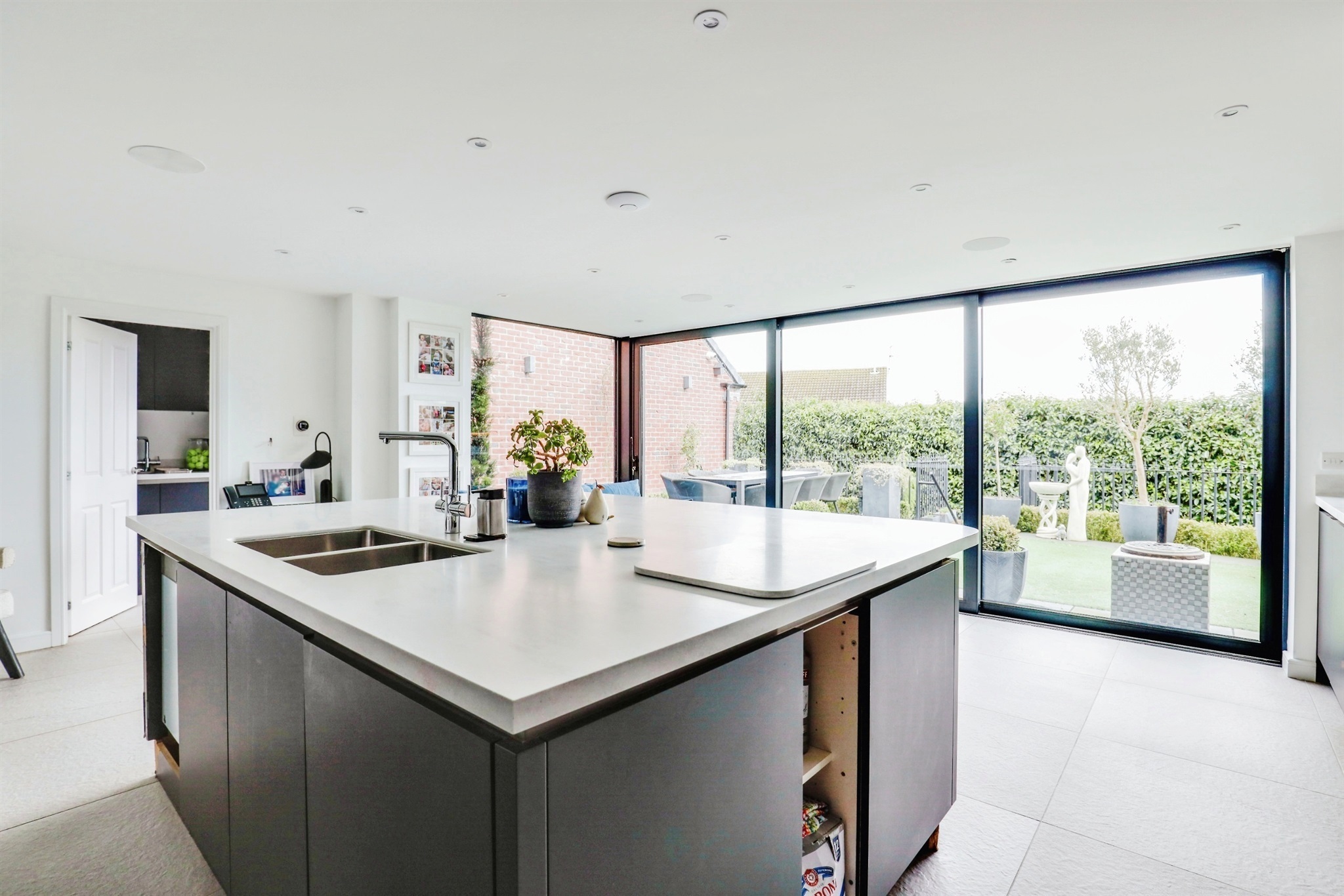 Peter Alan Estate Agents in Rumney Sell, Buy, Mortgages, Let or Rent