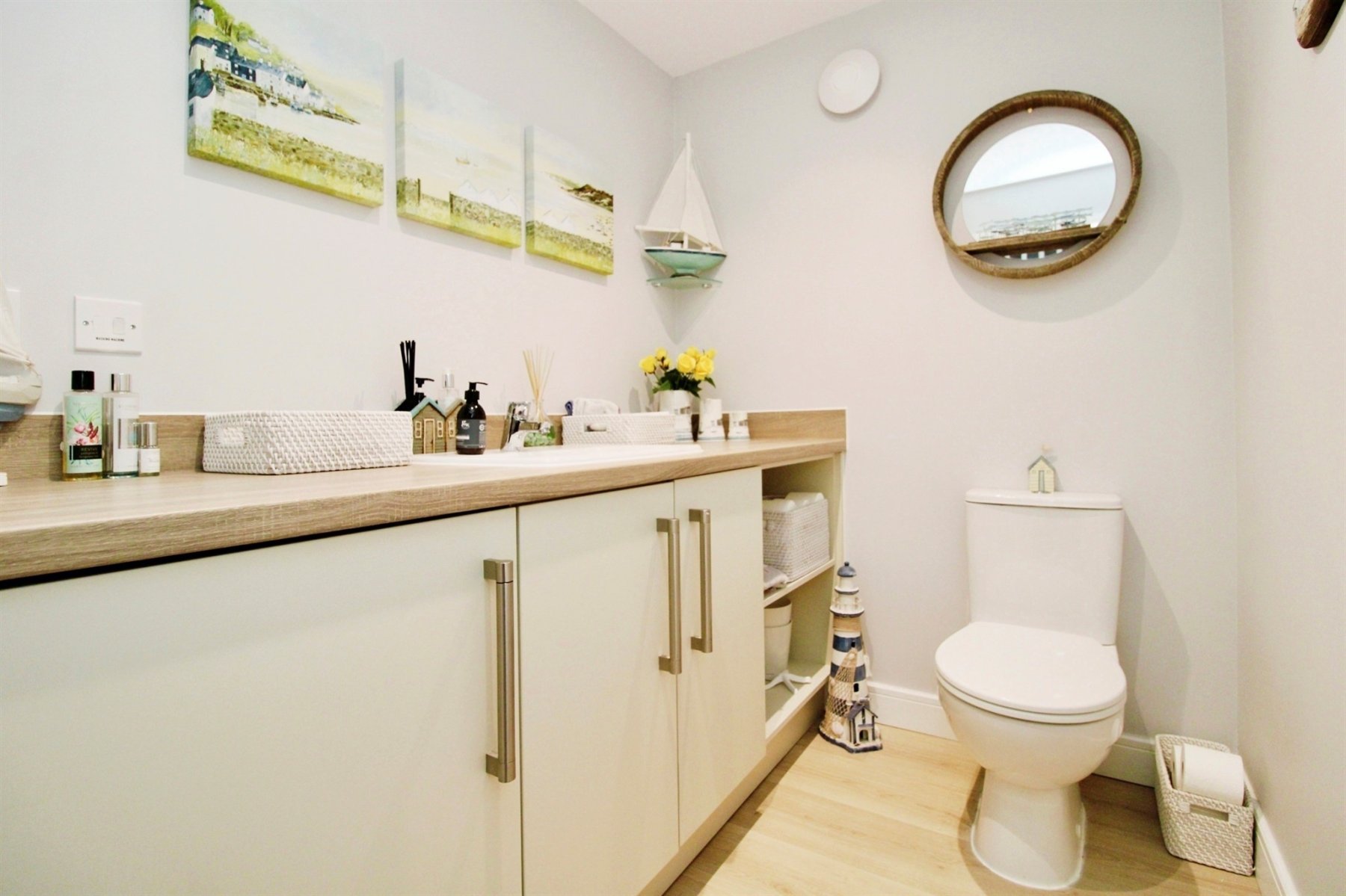 4 bedroom property for sale in Greenmeadow Way, Rhoose, Barry £400,000