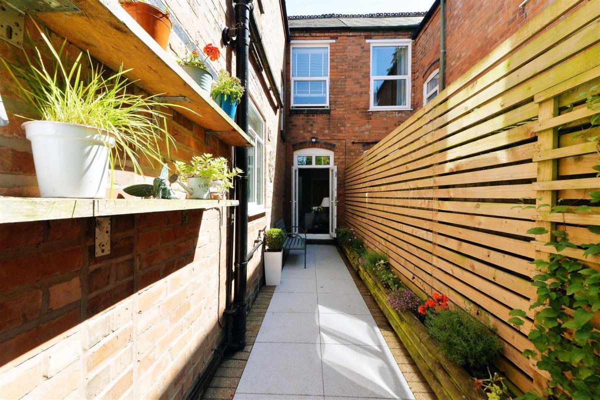 3 bedroom property for sale in Addison Road, Kings Heath, Birmingham