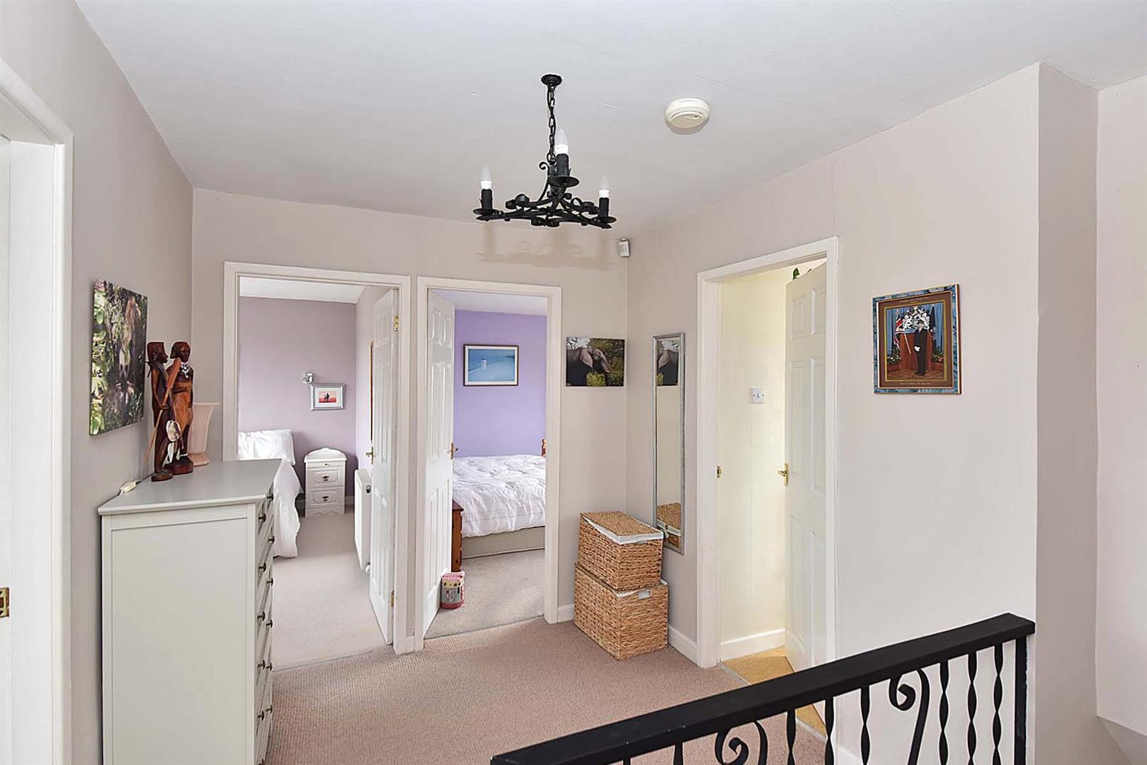 4 bedroom property for sale in Lane, Bosley, Macclesfield £