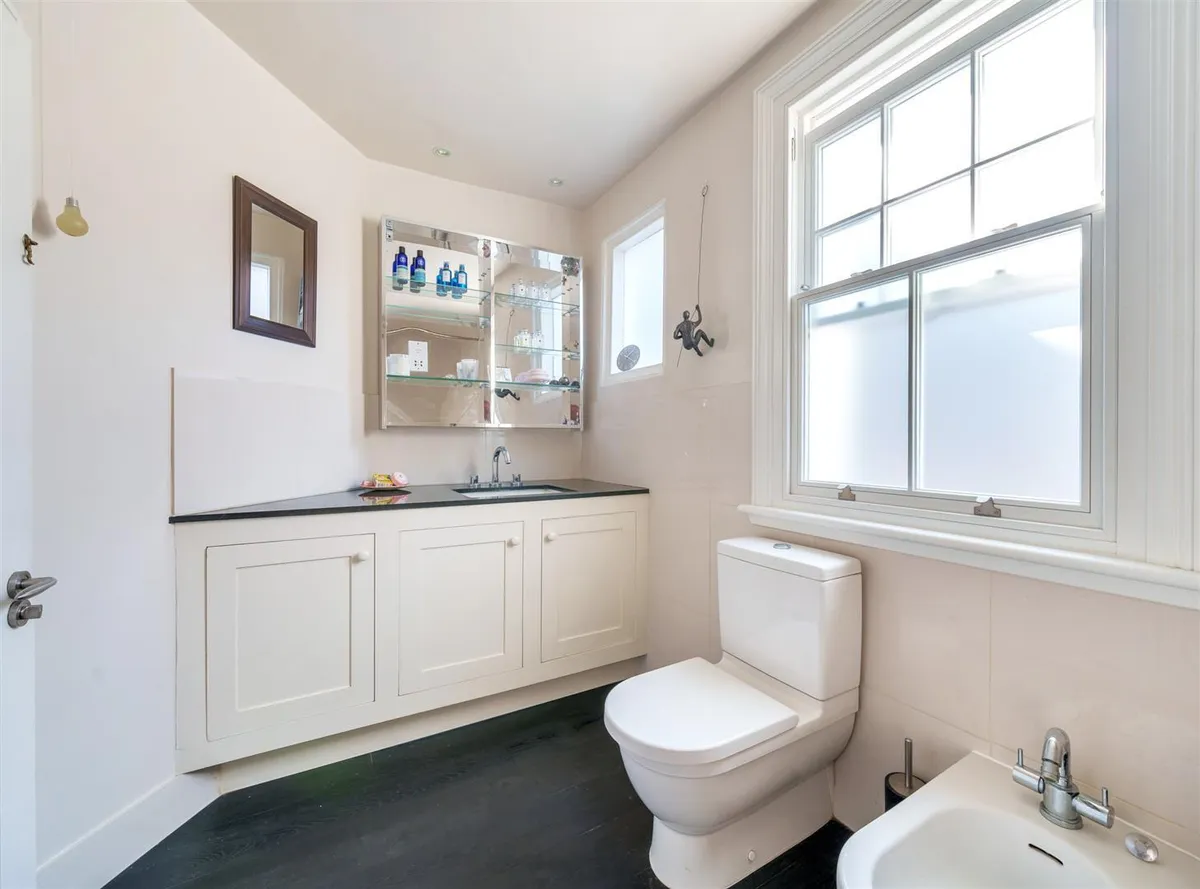 Windermere Avenue, London, NW6
