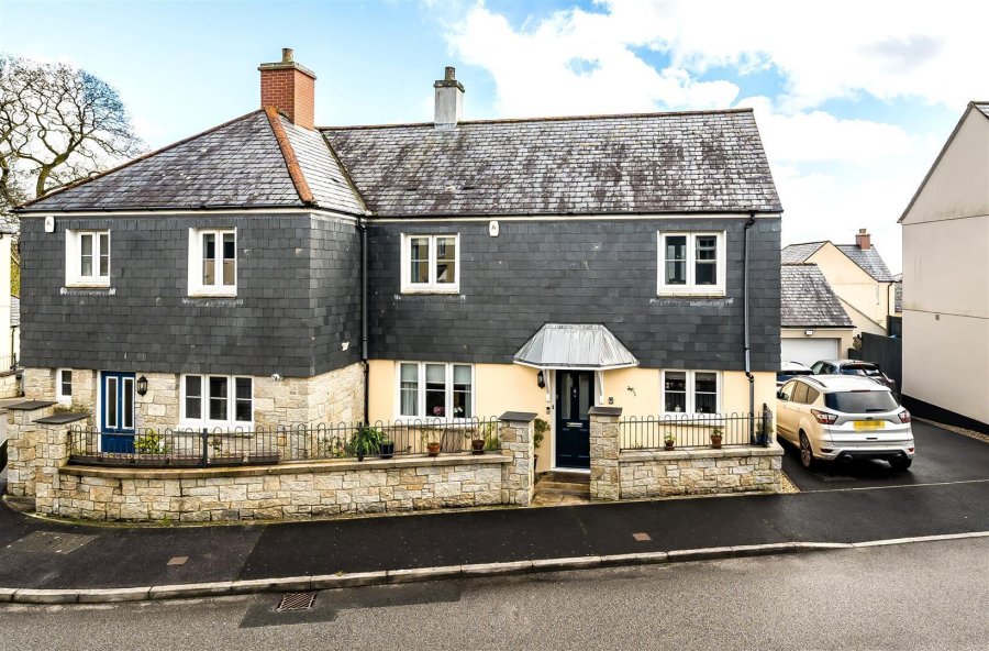 Stags 3 bedroom property for sale in Bay View Road, Duporth, St. Austell