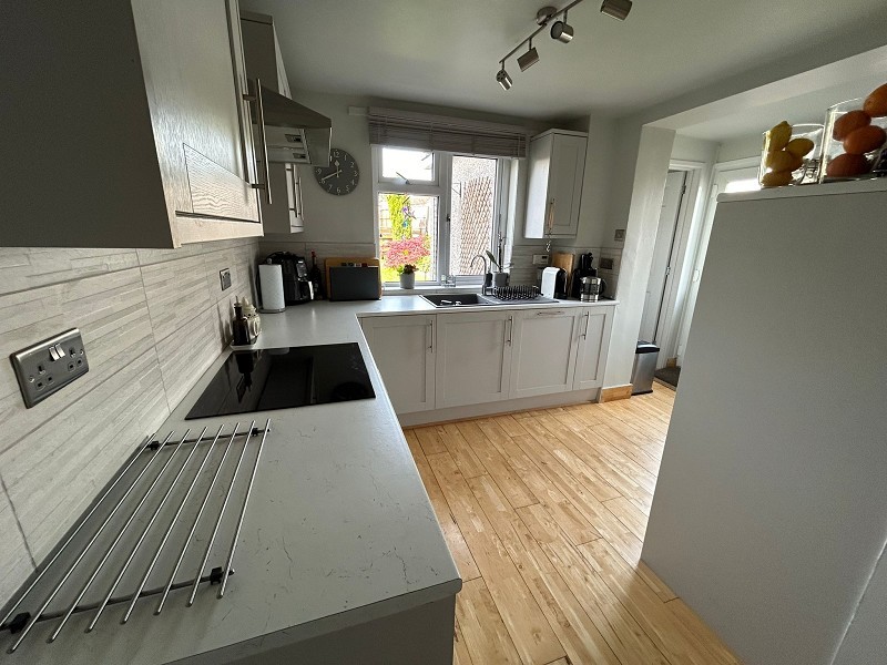 3 bedroom property for sale in Cae Porth, Llangynidr, Crickhowell