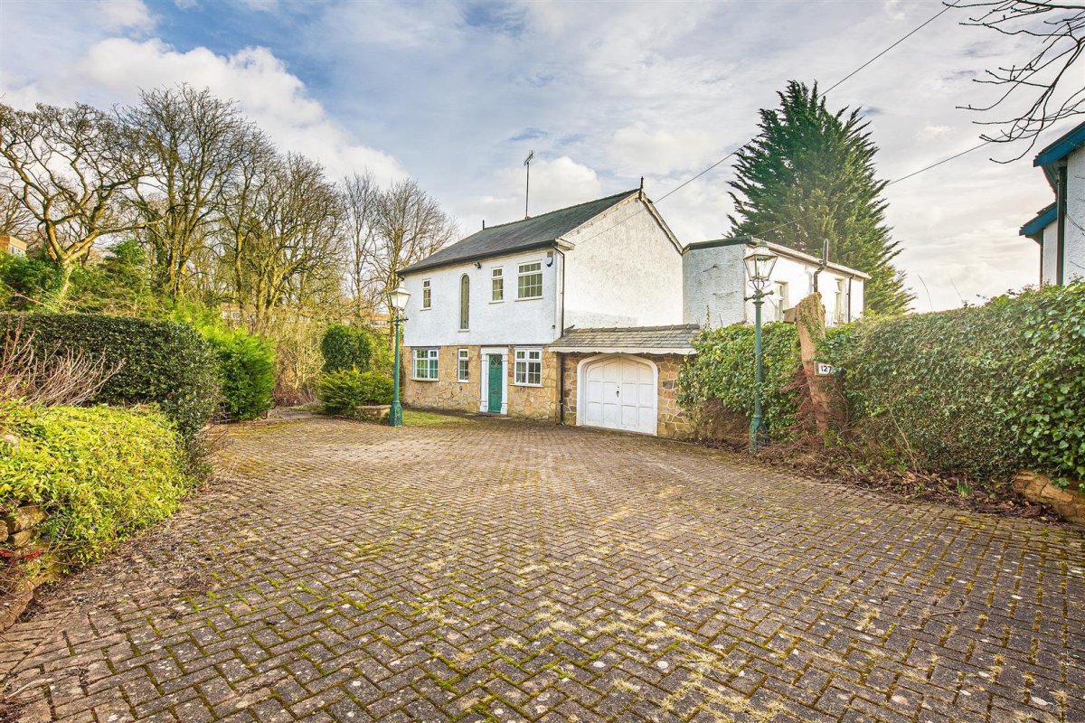 4 bedroom property for sale in 127 Brookhouse Hill, Fulwood Village