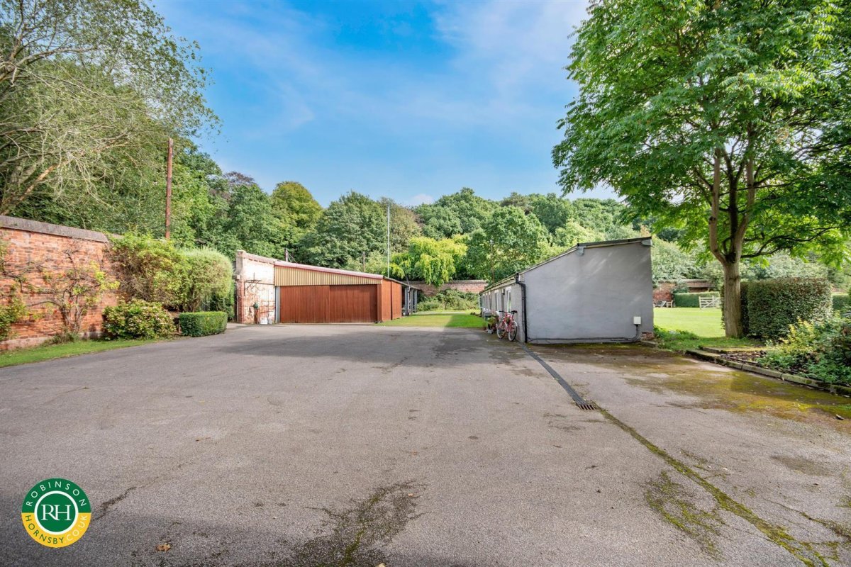 5 bedroom property for sale in Bawtry Road, Doncaster, DN11 0HP £850,000