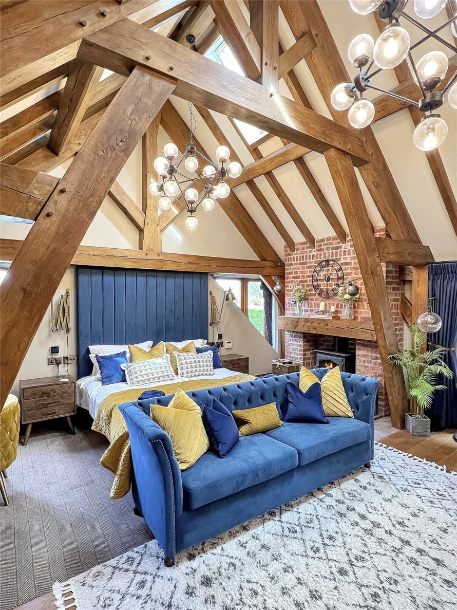 6 bedroom property for sale in The Ridings, Rothley, Leicester