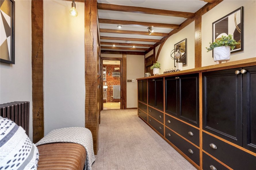 6 bedroom property for sale in The Ridings, Rothley, Leicester