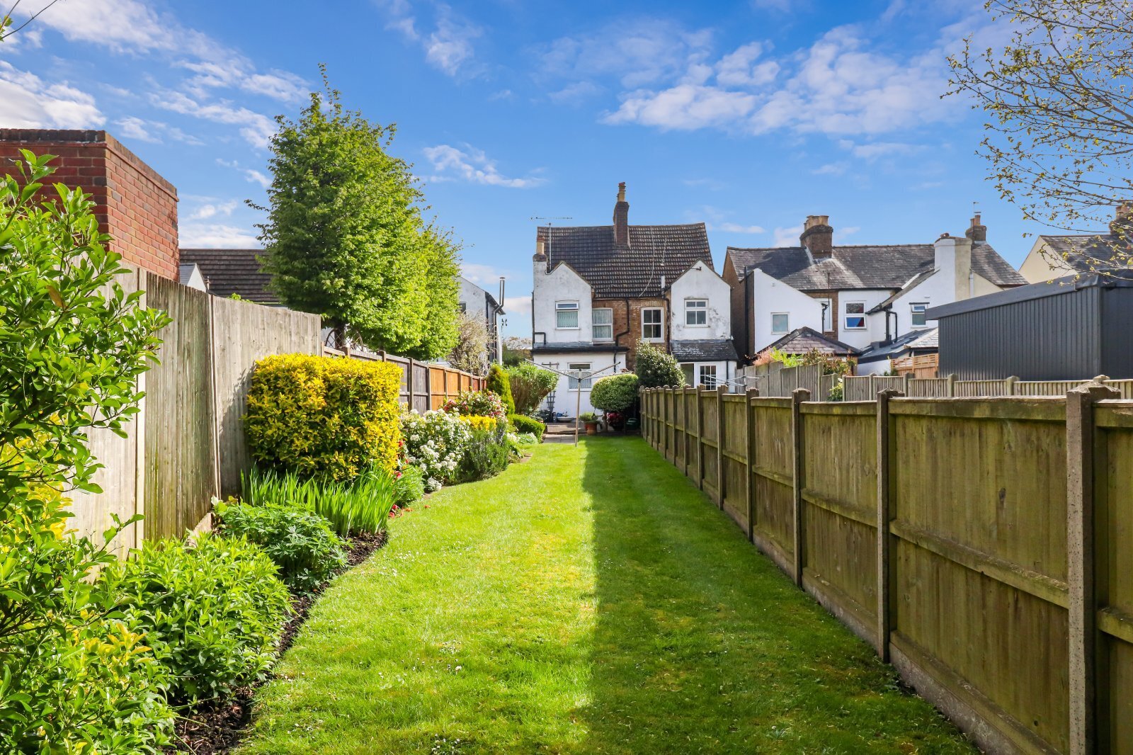 2 bedroom property for sale in Adrian Road, Abbots Langley, Herts, WD5