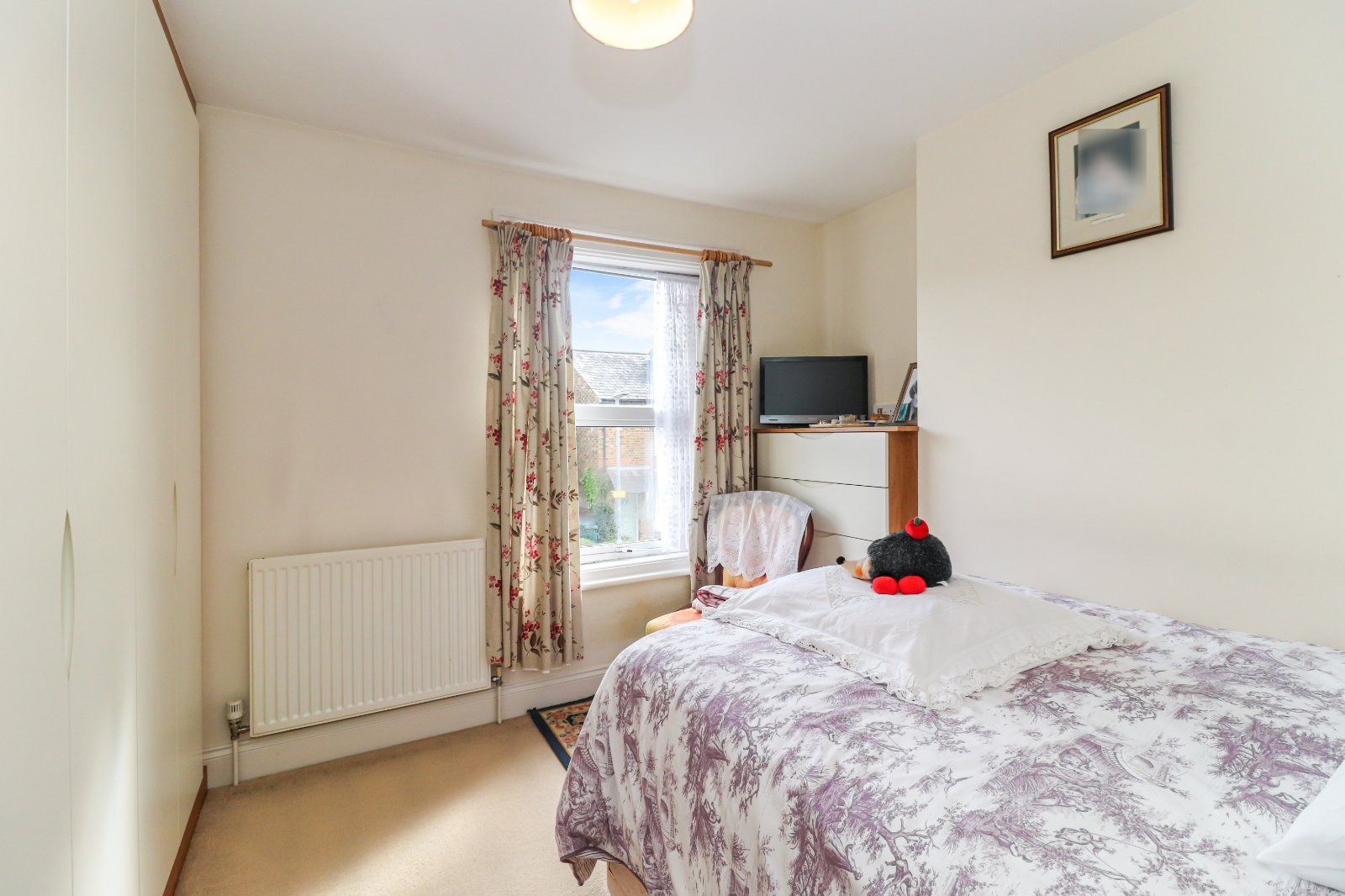 2 bedroom property for sale in Adrian Road, Abbots Langley, Herts, WD5