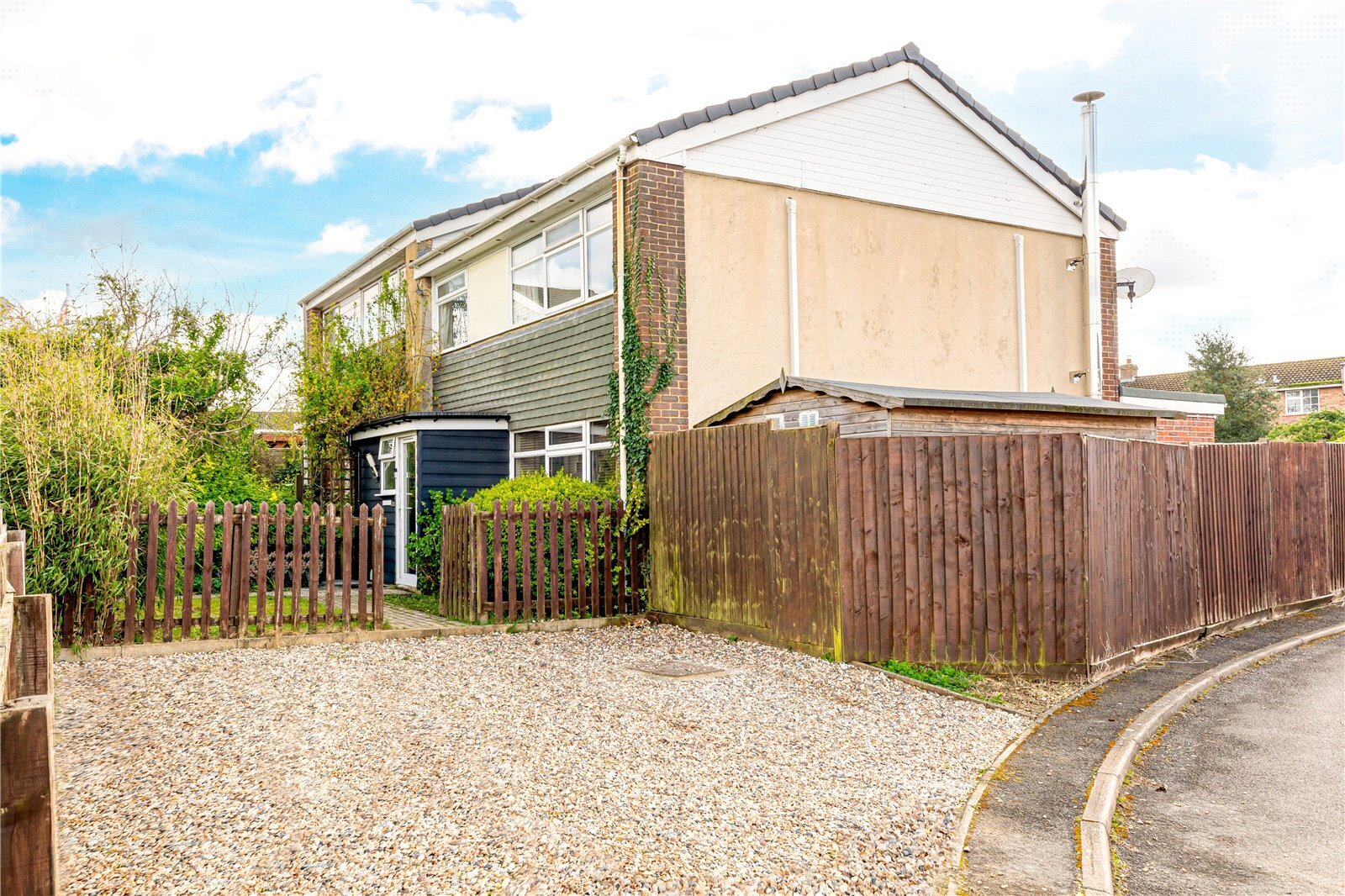 3 bedroom property for sale in Road, Kintbury, Hungerford, RG17