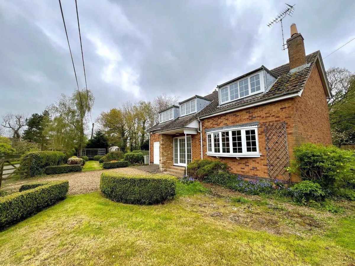 ASHWELL ROAD, LANGHAM