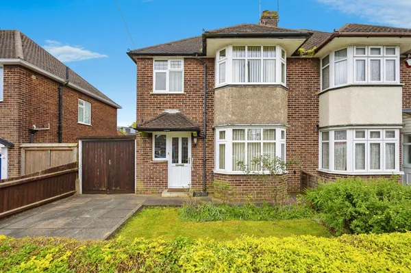Stoneygate Road, Luton, LU4