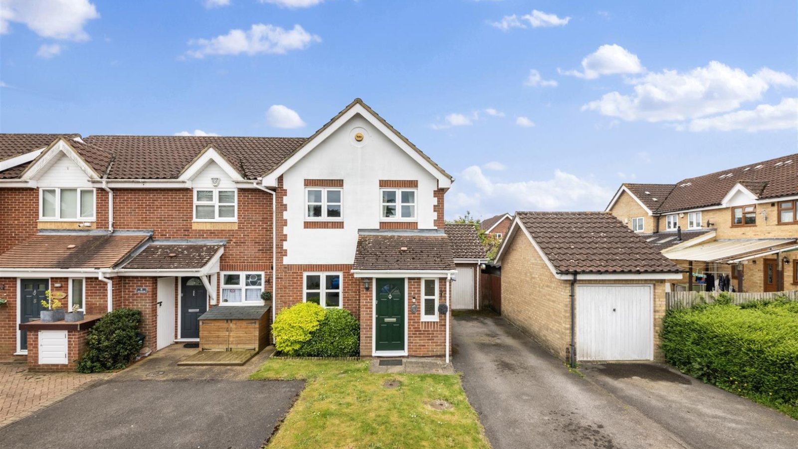 3 bedroom property for sale in Dexter Road, Harefield £525,000