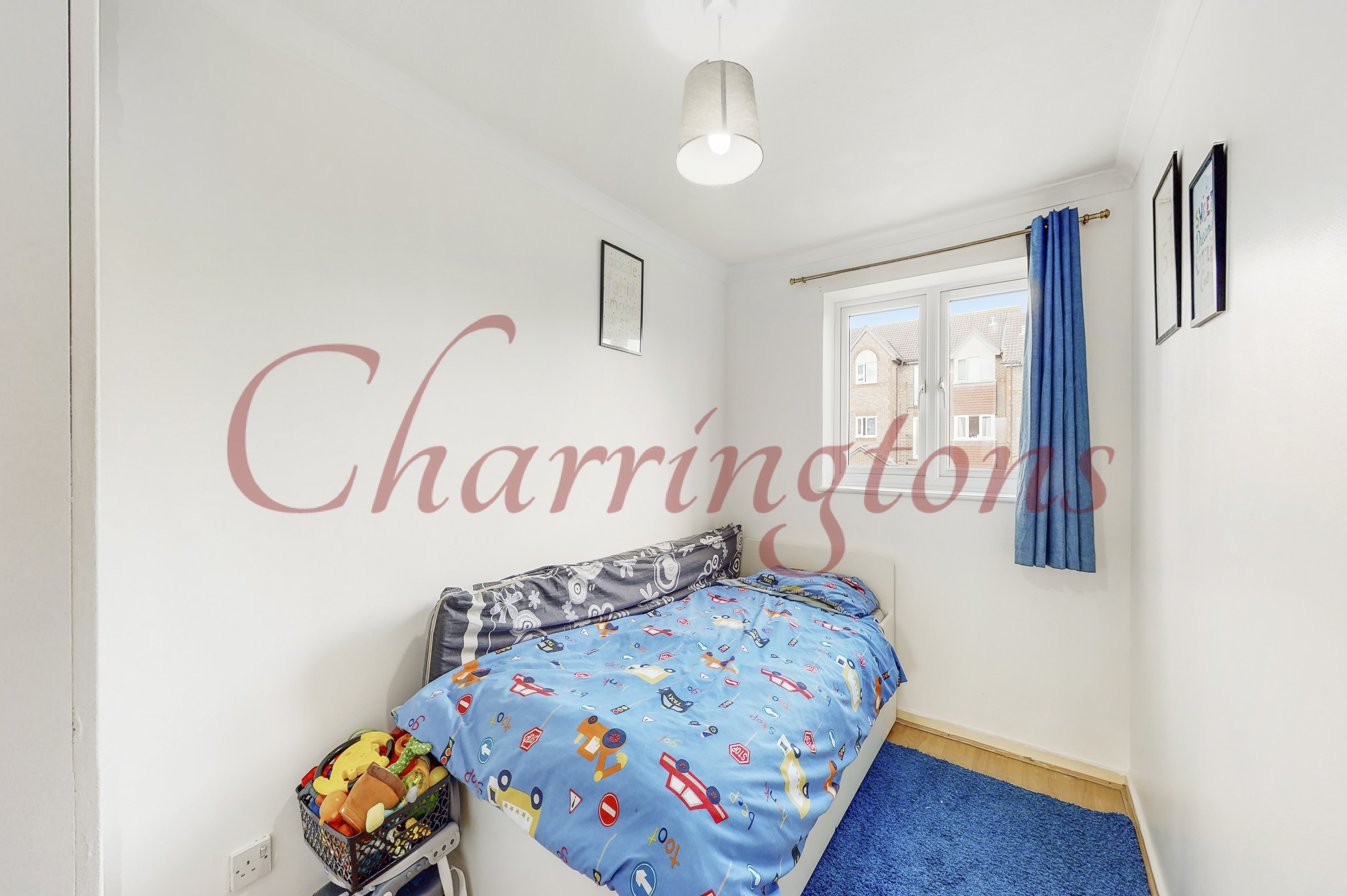 TWO BEDROOM FLAT  FOR SALE  DOLLIS HILL  NW2 Image 6
