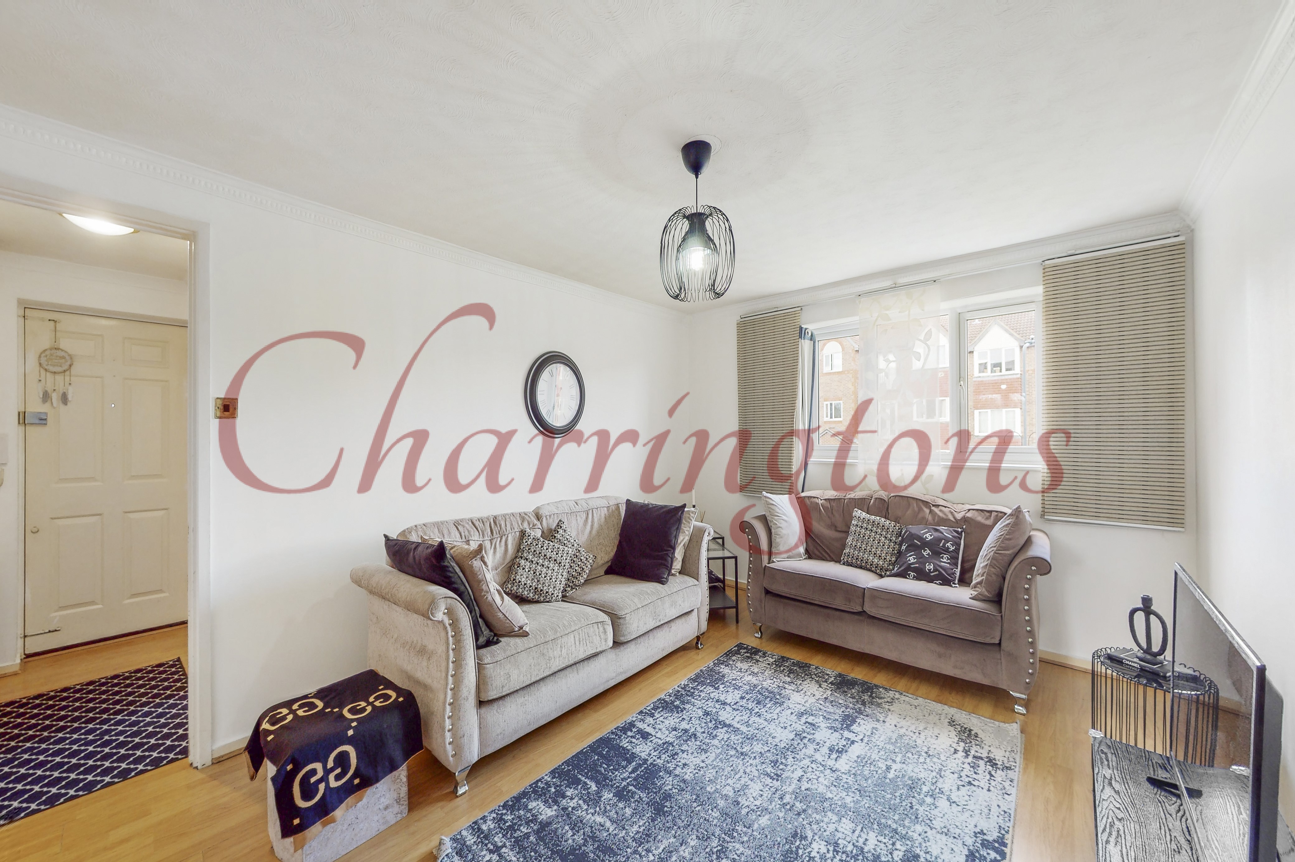 TWO BEDROOM FLAT  FOR SALE  DOLLIS HILL  NW2 Image 3