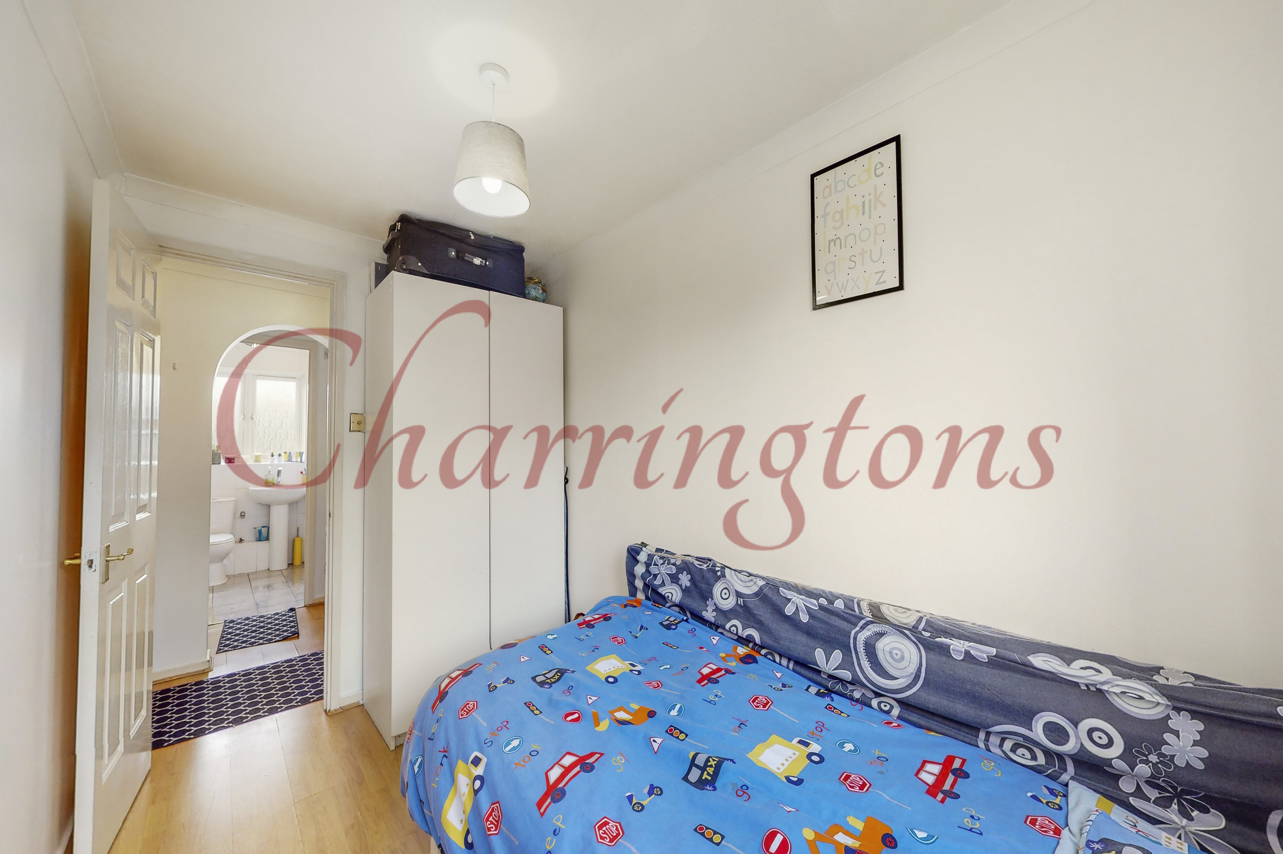TWO BEDROOM FLAT  FOR SALE  DOLLIS HILL  NW2 Image 7