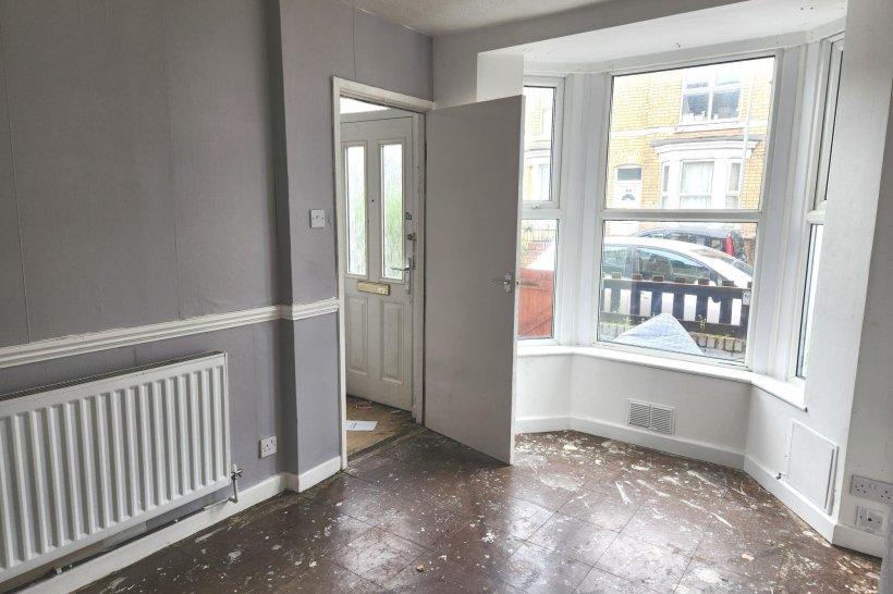 Lucerne Road, Wallasey 2 bedroom terraced house Jones & Chapman