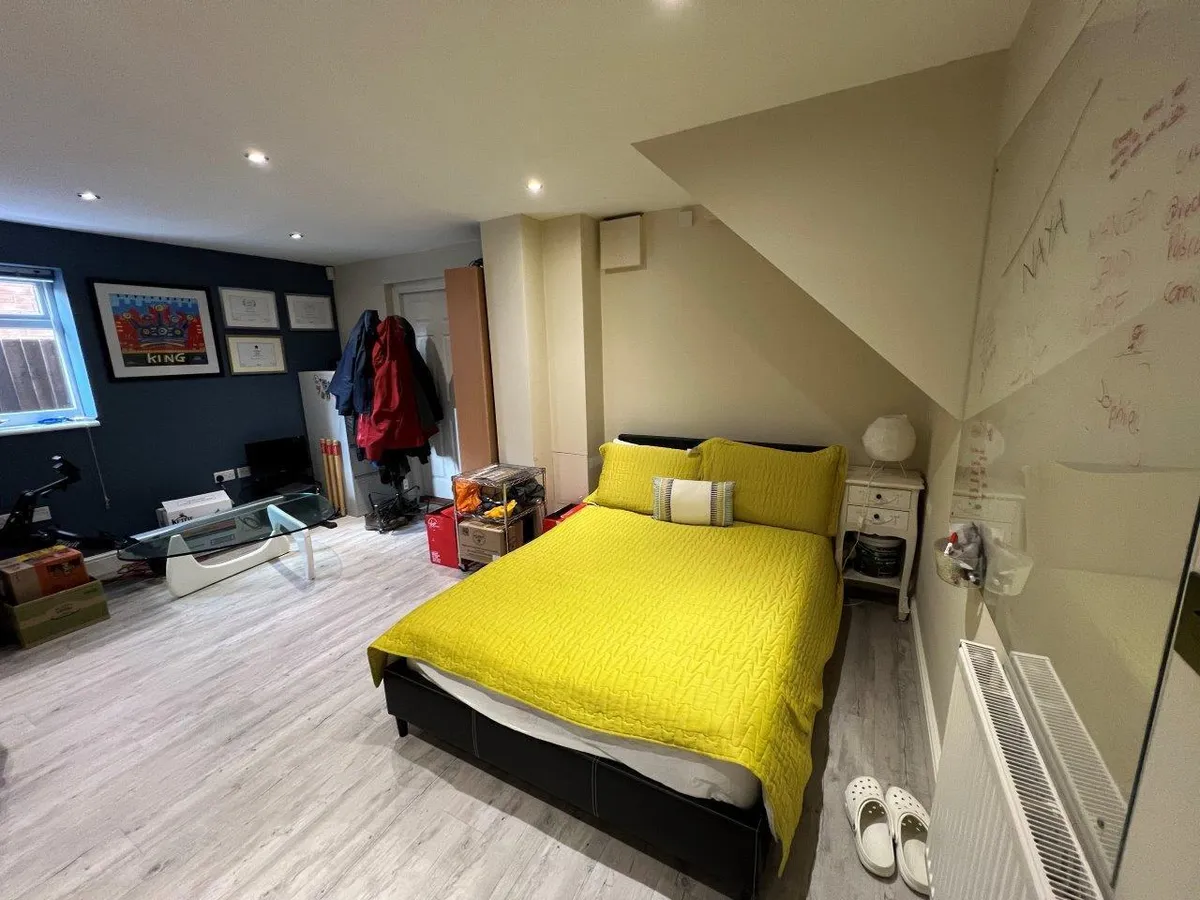 BRIDLE CLOSE, MELTON MOWBRAY